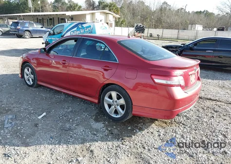 2010 Toyota Camry Se V6 z USA, uszkodzony, nr VIN 4T1BK3EK6AU105033